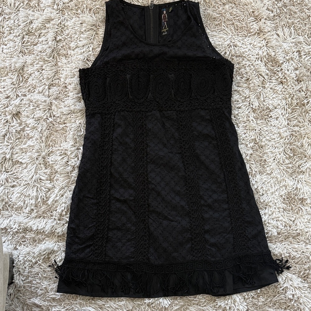Vintage Forever 21 Black Eyelet Embroidered Fringe Mini Dress 100% Cotton S